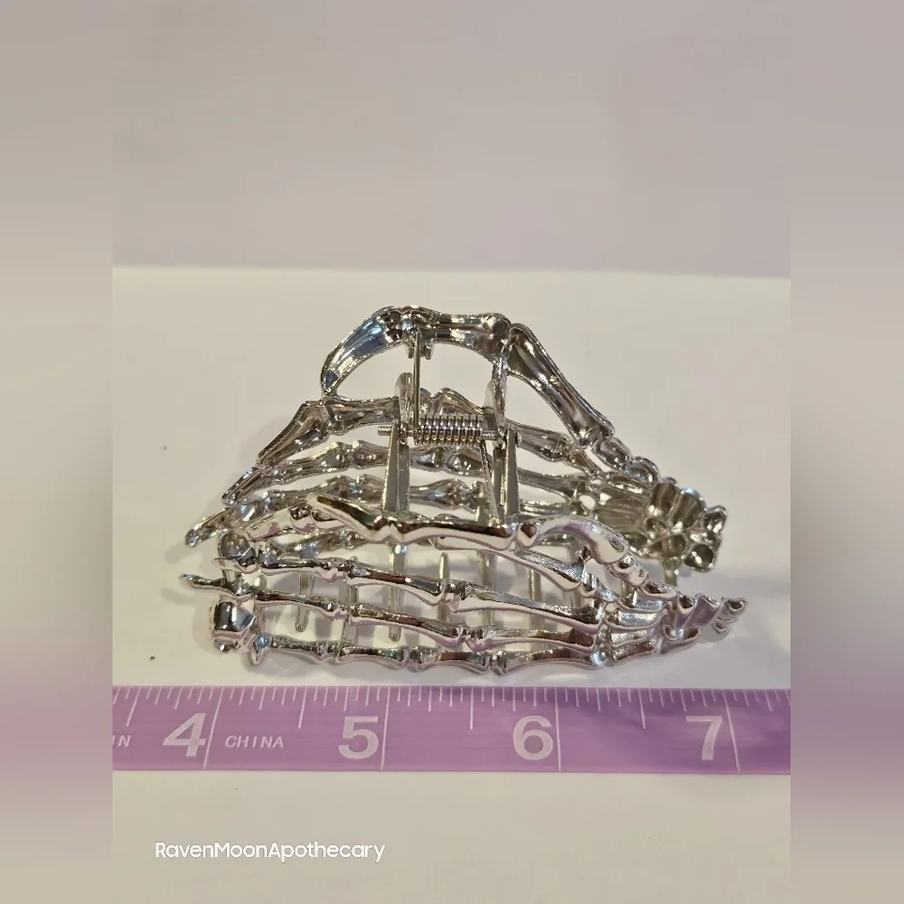 3/15$ Bundle Deal New Skeleton Hand Hair Clip Silver